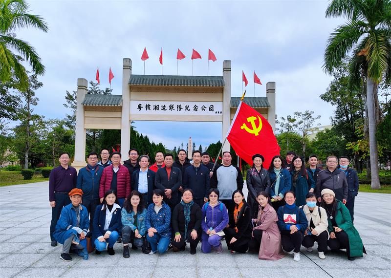 （?。┰粮酉姹咦荻蛹湍罟?jpg